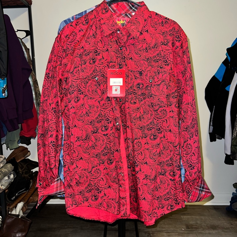 NWT Rodeo Clothing Co. Red Paisley Button-Up Shirt Size Large